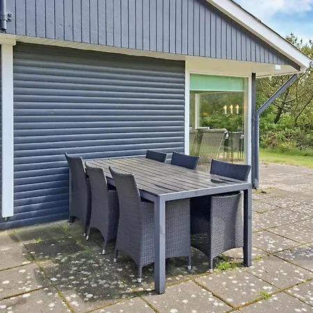 3 Bedroom Gorgeous In Blavand