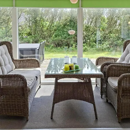 3 Bedroom Gorgeous In * Blavand