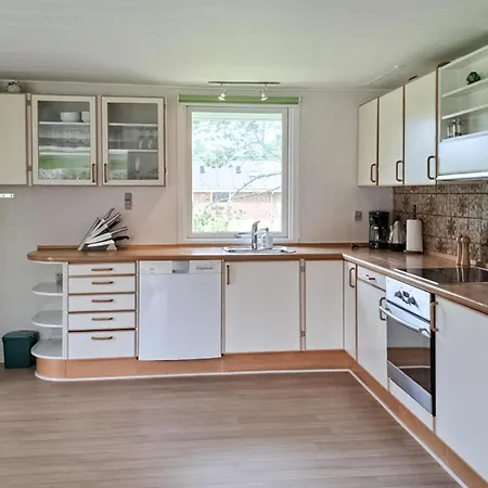 3 Bedroom Gorgeous In Holiday home
