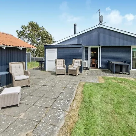 3 Bedroom Gorgeous In Holiday home Blavand